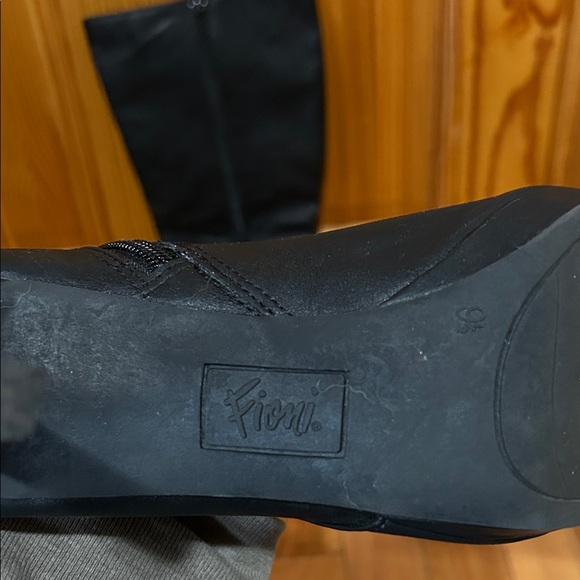 FIONI Clothing Black Heeled Boots - Picture 2 of 4